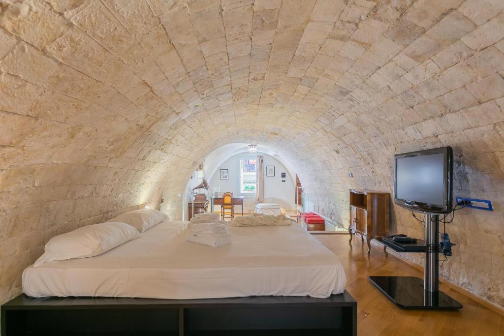 Palazzo Di Citta Bari Villa Buitenkant foto